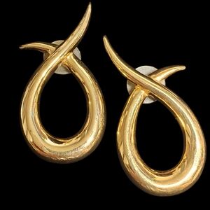 Vintage P.E.P. Edwin Pearl Gold Tearbrop Earrings